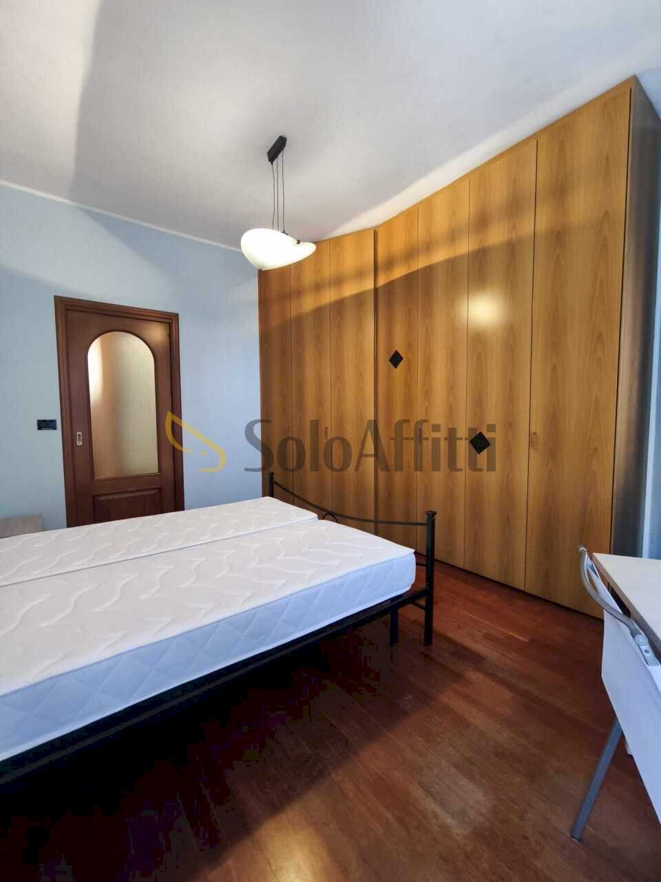 camera da letto - Quadrilocale Via Pietro Francesco Guala 5, Torino (zona Lingotto) - foto 3