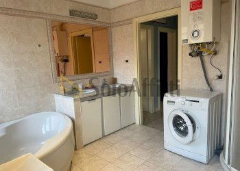 21.jpg - Four-room apartment Corso Quintino Sella, Torino (neighborhood Madonna del Pilone) - photo 29