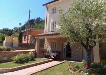 WhatsApp Image 2026-02-04 at 08.51.55 (5).jpeg - Semi-detached house Camaiore - photo 1