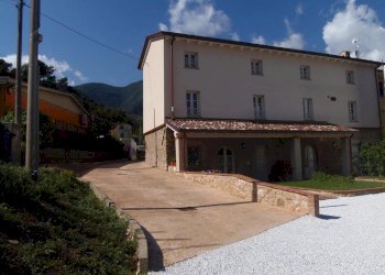 WhatsApp Image 2026-02-04 at 08.51.56 (3).jpeg - Semi-detached house Camaiore - photo 3