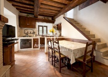 country house le rondini 1.jpg - Semi-detached house Frazione Izzalini, Todi - photo 1