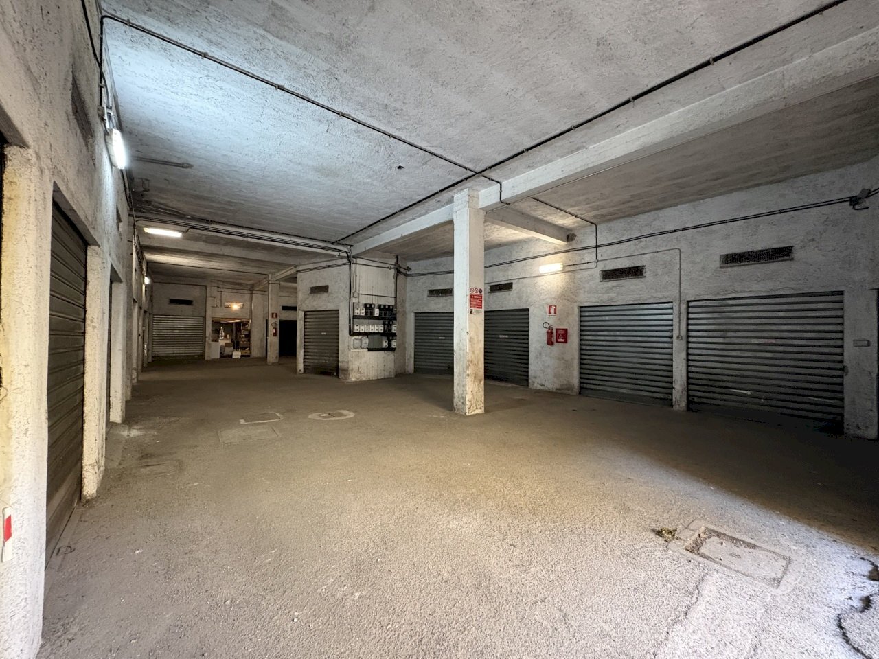 IMG_2480.jpeg - Warehouse Via Giuseppe Mazzini 14, Monterotondo - photo 3