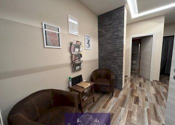 WhatsApp Image 2026-03-23 at 17.35.12 (1).jpeg - Locale Commerciale Via Francesco Corteccia, Firenze (zona Santa Maria Novella) - foto 1