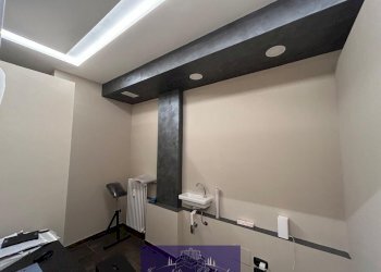 WhatsApp Image 2026-03-23 at 17.35.12 (3).jpeg - Locale Commerciale Via Francesco Corteccia, Firenze (zona Santa Maria Novella) - foto 4