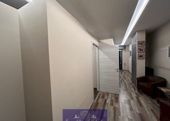 WhatsApp Image 2026-03-23 at 17.35.12 (4).jpeg - Locale Commerciale Via Francesco Corteccia, Firenze (zona Santa Maria Novella) - foto 5