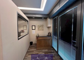 WhatsApp Image 2026-03-23 at 17.35.13 (1).jpeg - Locale Commerciale Via Francesco Corteccia, Firenze (zona Santa Maria Novella) - foto 8