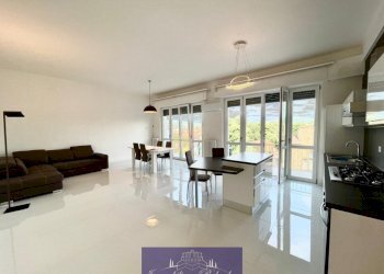 WhatsApp Image 2024-05-23 at 15.17.35 (1).jpeg - Trilocale Via Sidney Sonnino, Firenze - foto 1