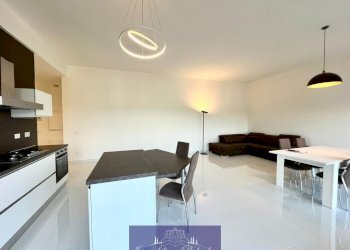 WhatsApp Image 2024-05-23 at 15.17.35 (3).jpeg - Trilocale Via Sidney Sonnino, Firenze - foto 4