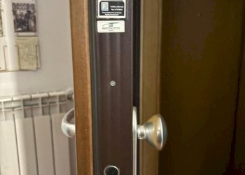 porta ingresso - Bilocale Via Saluzzo 84, Torino (zona San Salvario) - foto 11