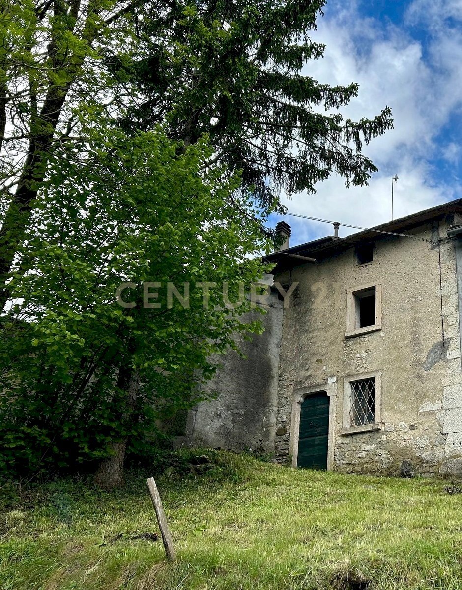 01 copertina.jpg - Rustico Contrada Tezze snc, Velo Veronese - foto 1