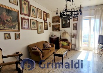 28.jpg - Apartment Via Filippo Palizzi 119, Napoli (neighborhood Vomero) - photo 4