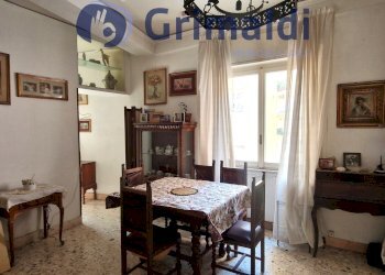 51.jpg - Apartment Via Filippo Palizzi 119, Napoli (neighborhood Vomero) - photo 11