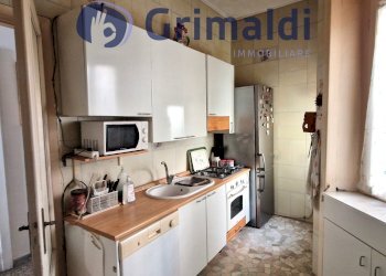 82.jpg - Apartment Via Filippo Palizzi 119, Napoli (neighborhood Vomero) - photo 15
