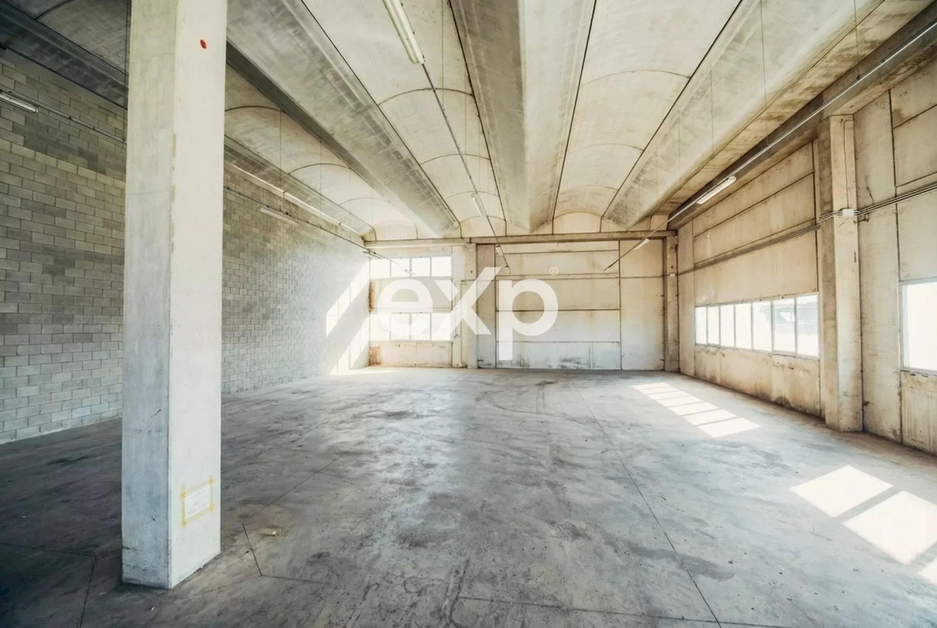 Capannone Via Cadore, Seveso - foto 2