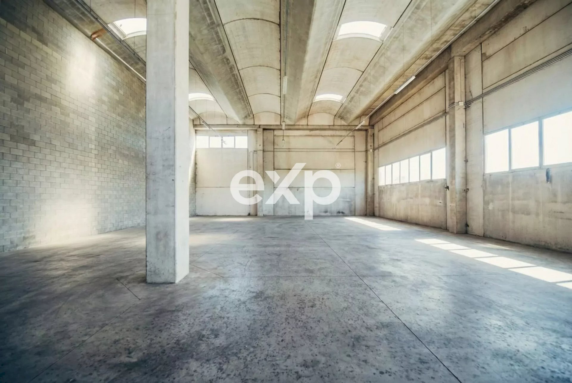 Capannone Via Cadore, Seveso - foto 1