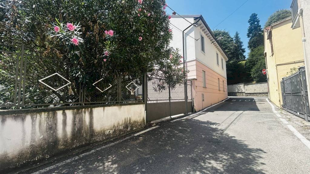 Villa Biassono - photo 1