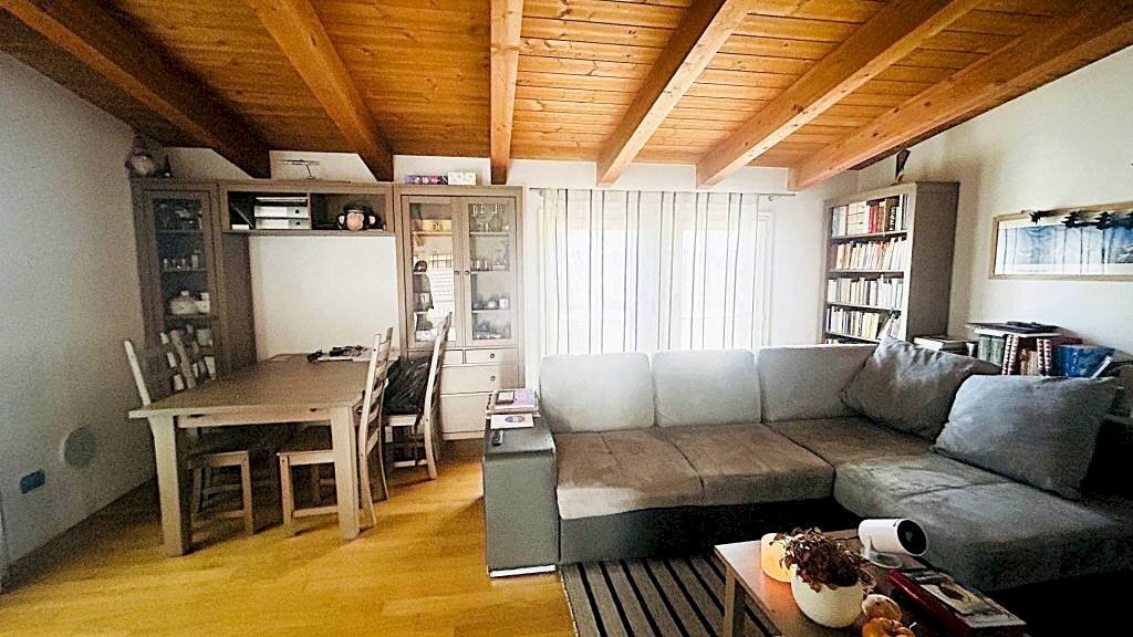 Two-room apartment Vedano al Lambro - photo 3