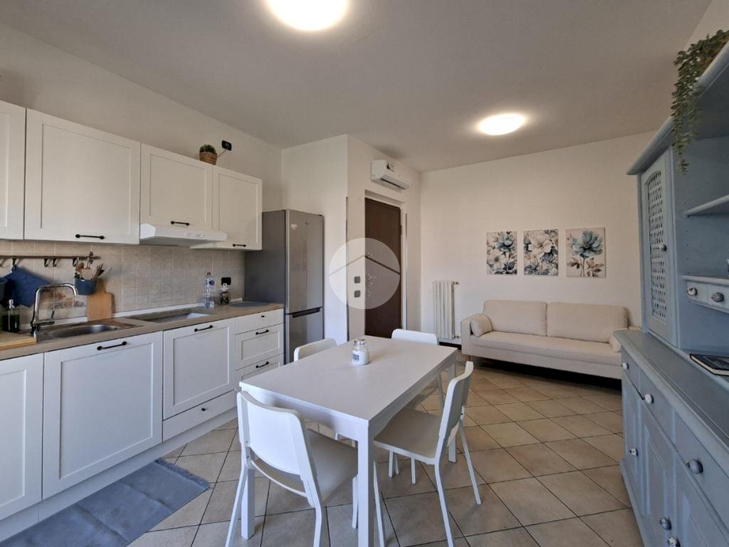 Three-room apartment Via Alcide De Gasperi, Vittuone - photo 2