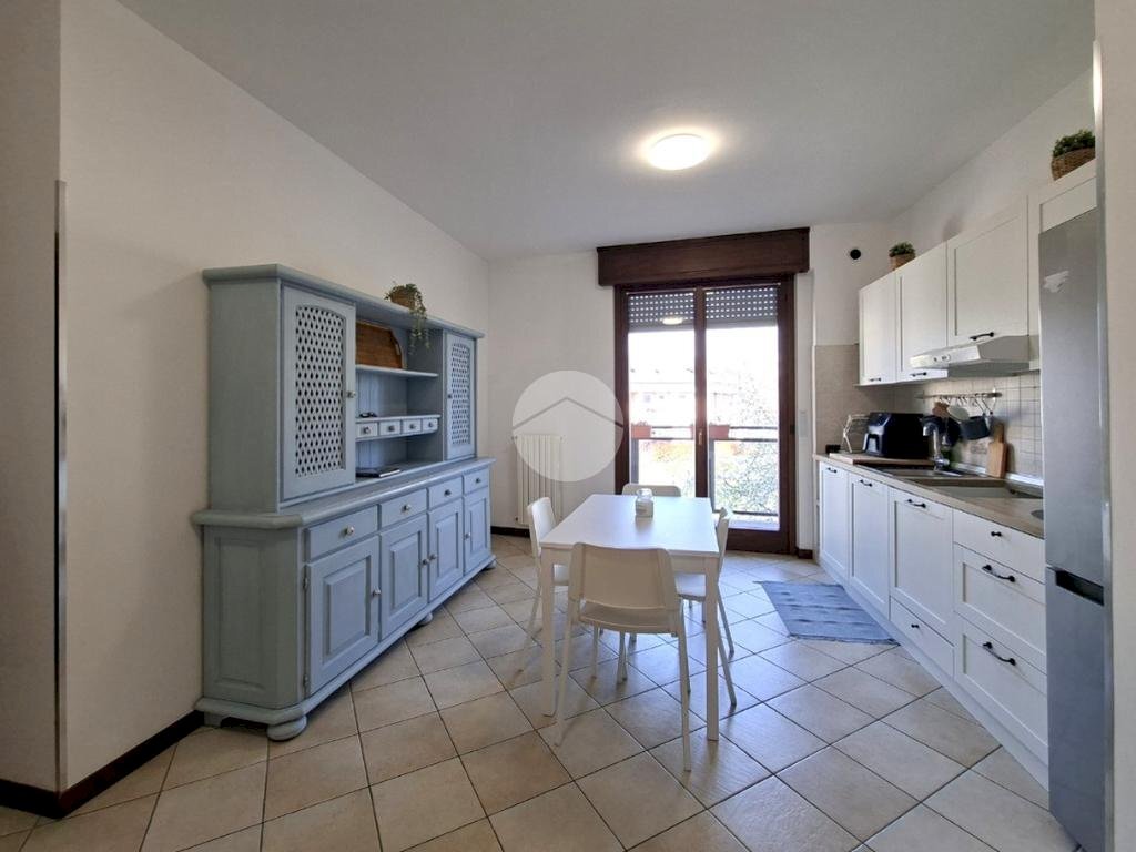 Three-room apartment Via Alcide De Gasperi, Vittuone - photo 3