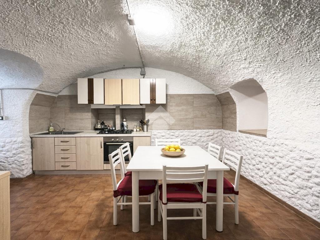 Two-room apartment Piazza Eroi, Taggia - photo 3