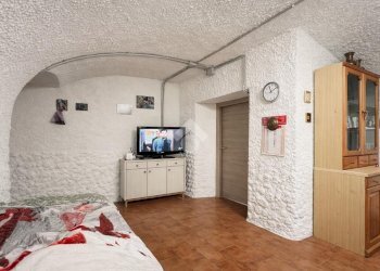 Two-room apartment Piazza Eroi, Taggia - photo 4