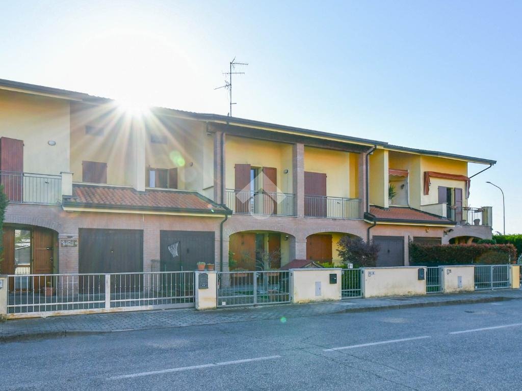 Villa a Schiera Via Giuseppe Fanin, Poggio Renatico - foto 1