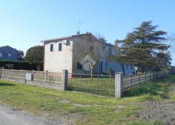 Portion of a house Str. Poderale Cappuccini, Comacchio - photo 1