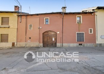 Facciata - Porzione di casa Via Amedeo Bert, 11, Torre Pellice - foto 1