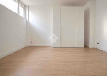 Two-room apartment Via giuseppe frua, Milano (neighborhood Washington) - photo 8