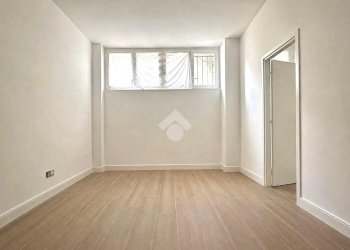Two-room apartment Via giuseppe frua, Milano (neighborhood Washington) - photo 3