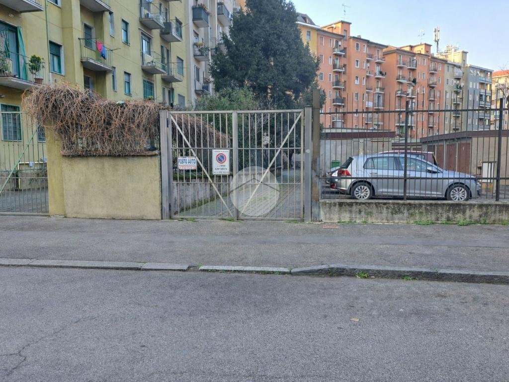Posto Auto Via Privata Val Leventina, Milano (zona San Siro) - foto 2