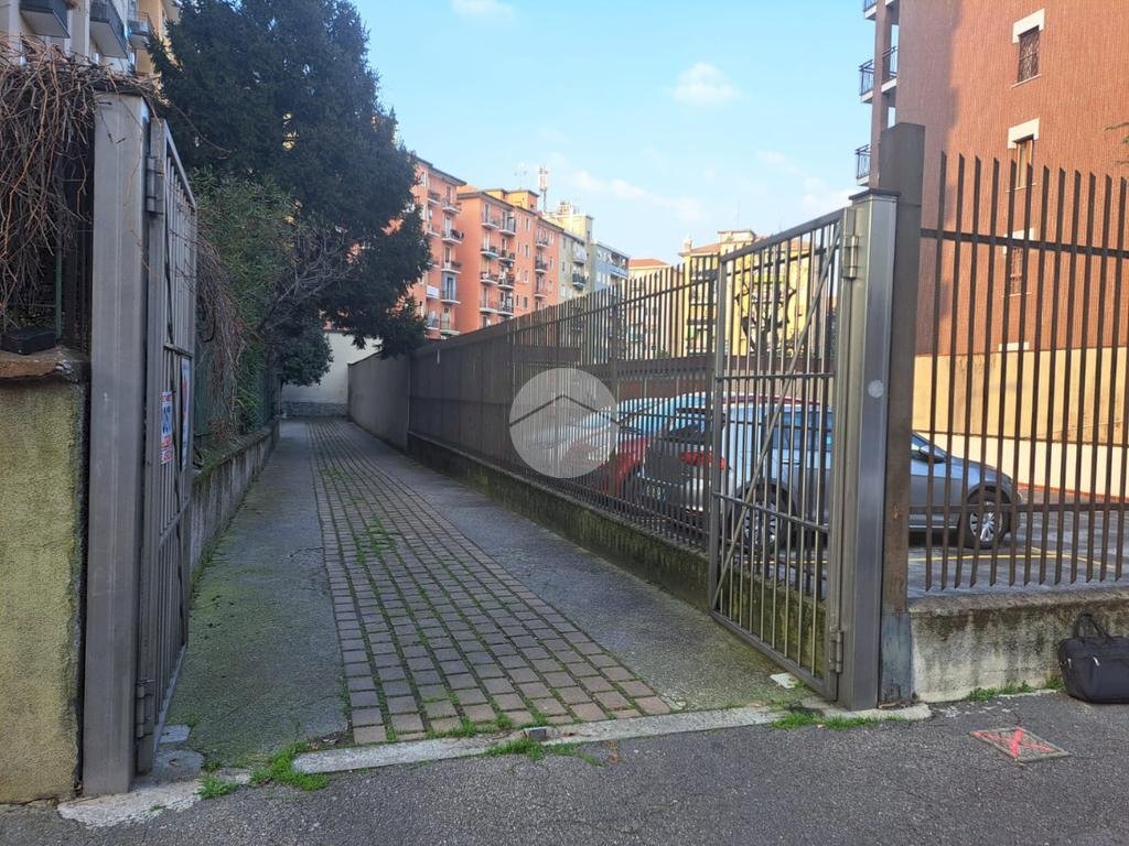 Posto Auto Via Privata Val Leventina, Milano (zona San Siro) - foto 3