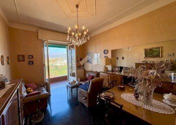 Four-room apartment Via dei sessanta, Genova (neighborhood Cornigliano) - photo 3