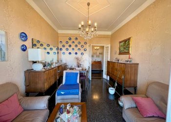 Four-room apartment Via dei sessanta, Genova (neighborhood Cornigliano) - photo 4