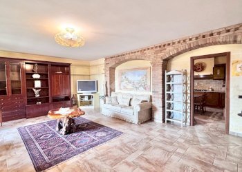 Villa Via Giacomo Leopardi, Vellezzo Bellini - foto 6