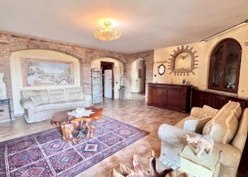 Villa Via Giacomo Leopardi, Vellezzo Bellini - foto 7