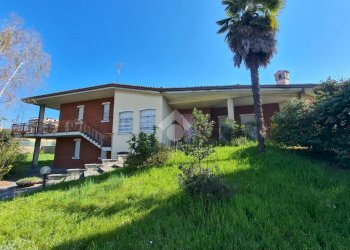 Villa Via Senatore Giovanni Marcora, Inveruno - foto 1