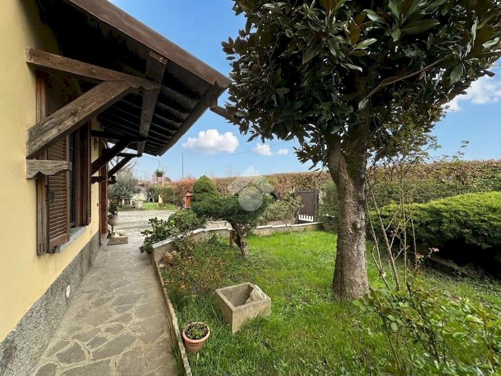 Three-room apartment Via E. Brasca, Trezzo sull'Adda - photo 2