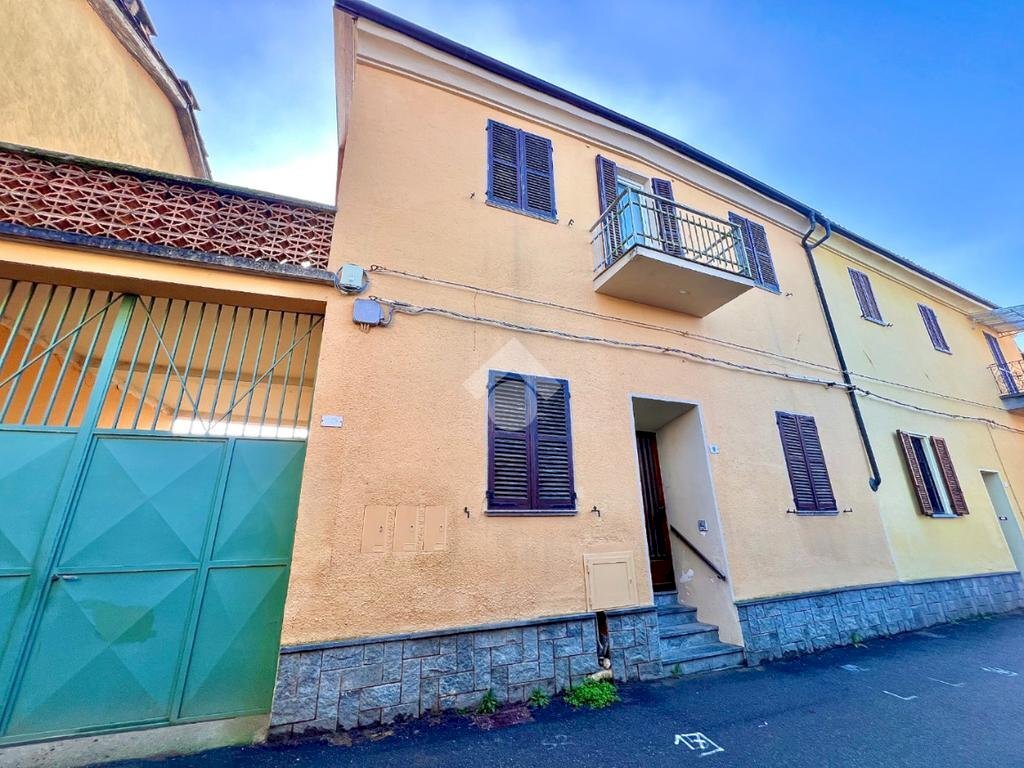 Three-room apartment Via roma, Piea - photo 1