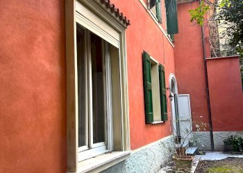 Small Villa via Francesco Petrarca, Bologna (neighborhood San Mamolo) - photo 1