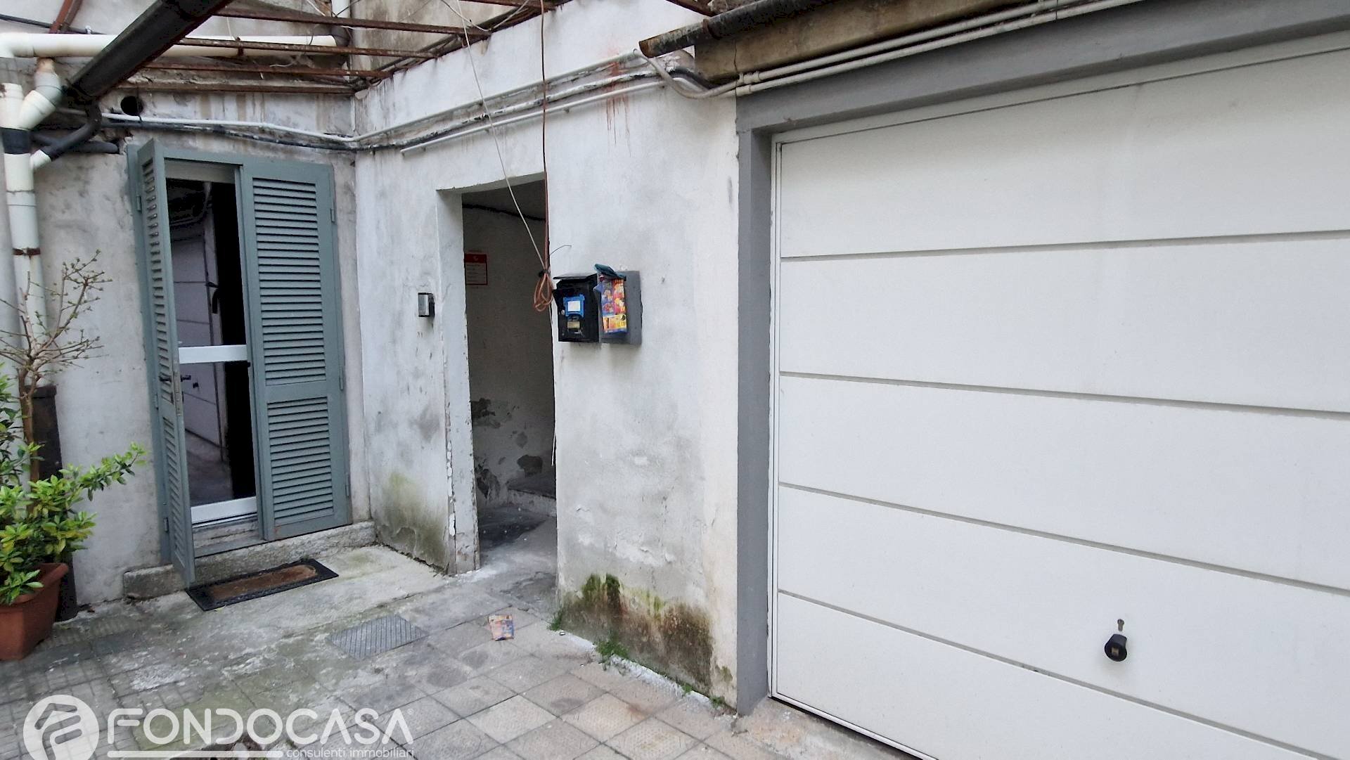 Foto 2 - Magazzino piazza san rocco
 
2, Como - foto 2