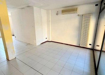 Foto 1 - Locale Commerciale Viale Piave, Gessate - foto 1