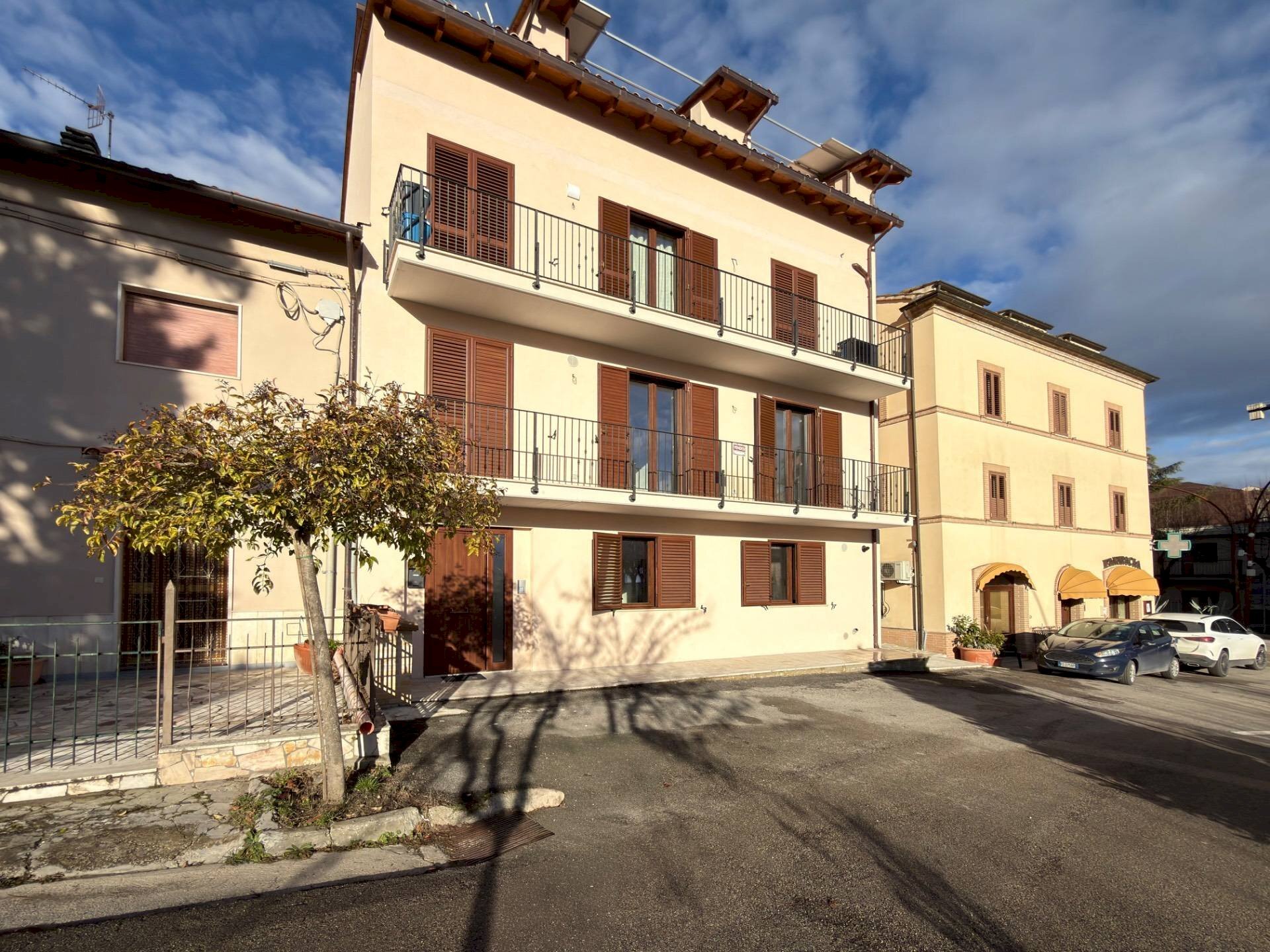 Foto 2 - Appartamento VIA CICCOLINI
 
10, Rotella - foto 2