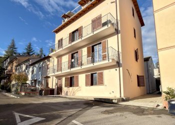 Foto 4 - Appartamento VIA CICCOLINI
 
10, Rotella - foto 4