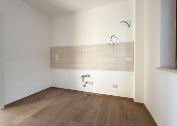 Foto 9 - Appartamento VIA CICCOLINI
 
10, Rotella - foto 9