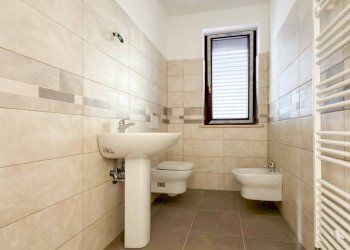 Foto 12 - Appartamento VIA CICCOLINI
 
10, Rotella - foto 12