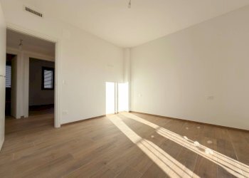 Foto 17 - Appartamento VIA CICCOLINI
 
10, Rotella - foto 17