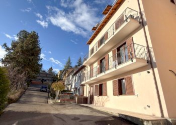 Foto 3 - Appartamento VIA CICCOLINI
 
10, Rotella - foto 3