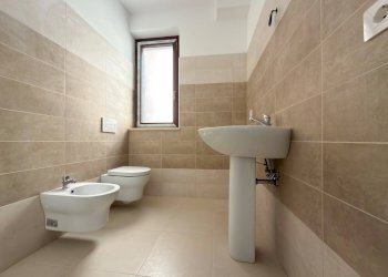 Foto 5 - Appartamento VIA CICCOLINI
 
10, Rotella - foto 5