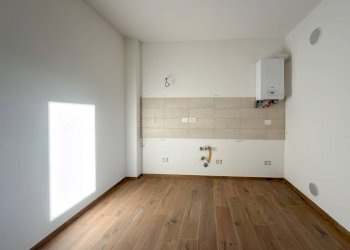 Foto 10 - Appartamento VIA CICCOLINI
 
10, Rotella - foto 10